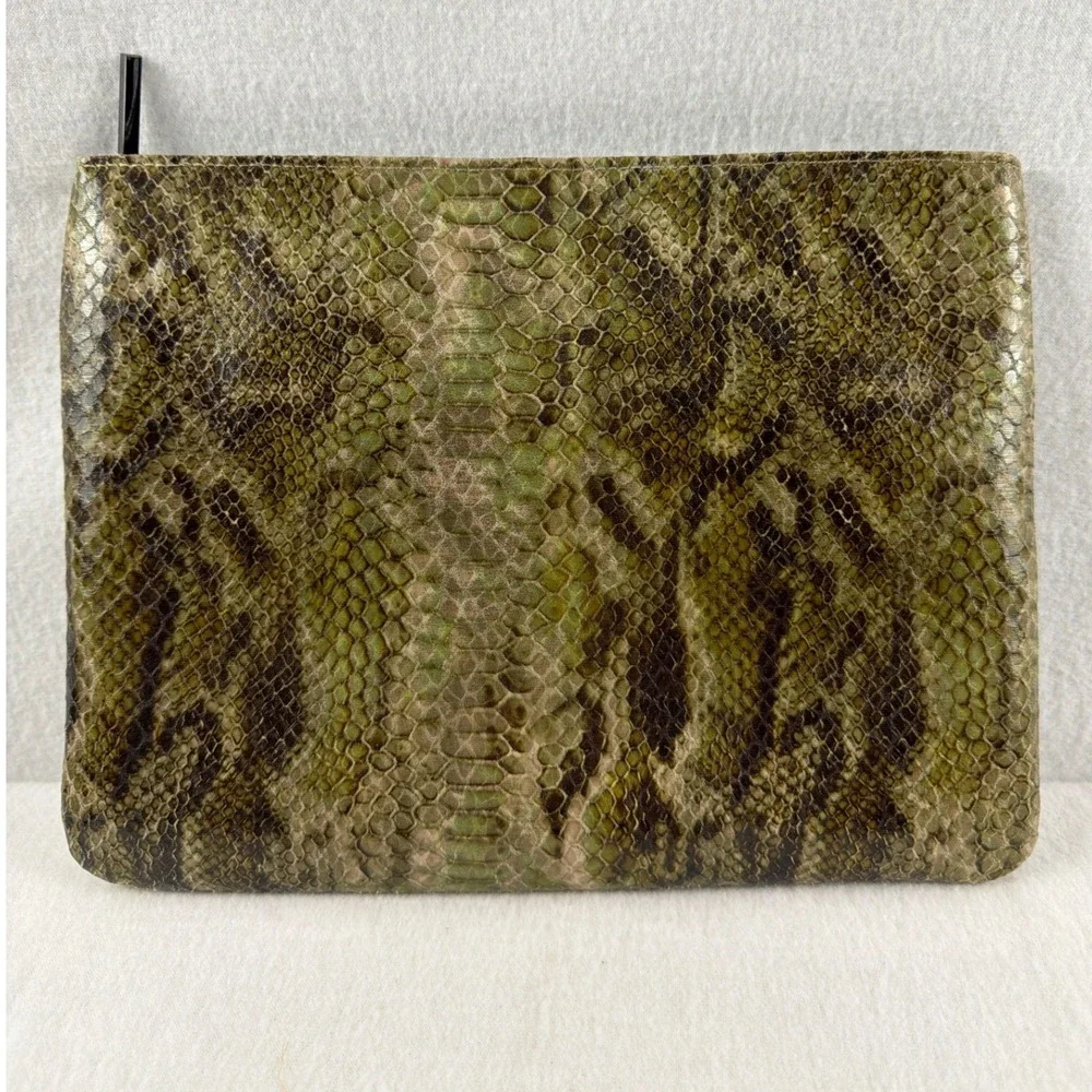 BCBGeneration clutch bag